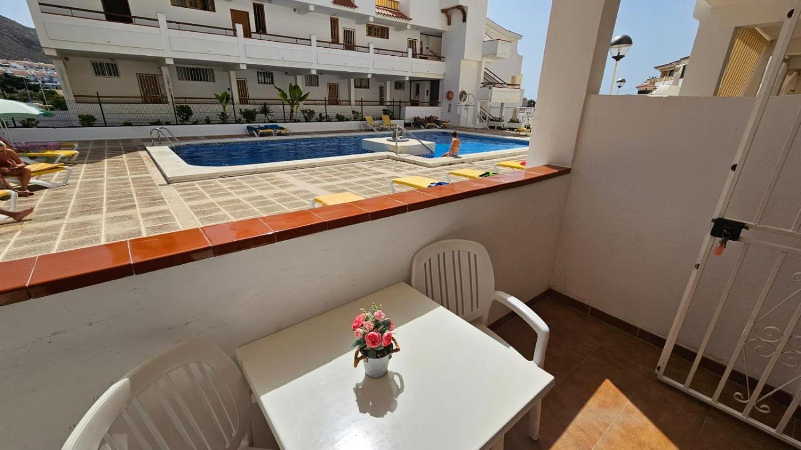 Parque Margarita, Terraza Vista Piscina Apartment Los Cristianos  Luaran gambar